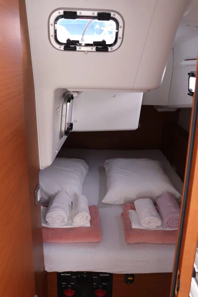 Sun Odyssey 380 (Bura Kiss)  - 12