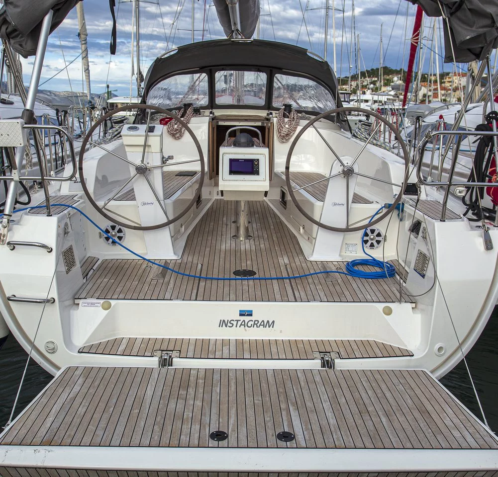 Bavaria Cruiser 41 - 3 cab. (Instagram)  - 0