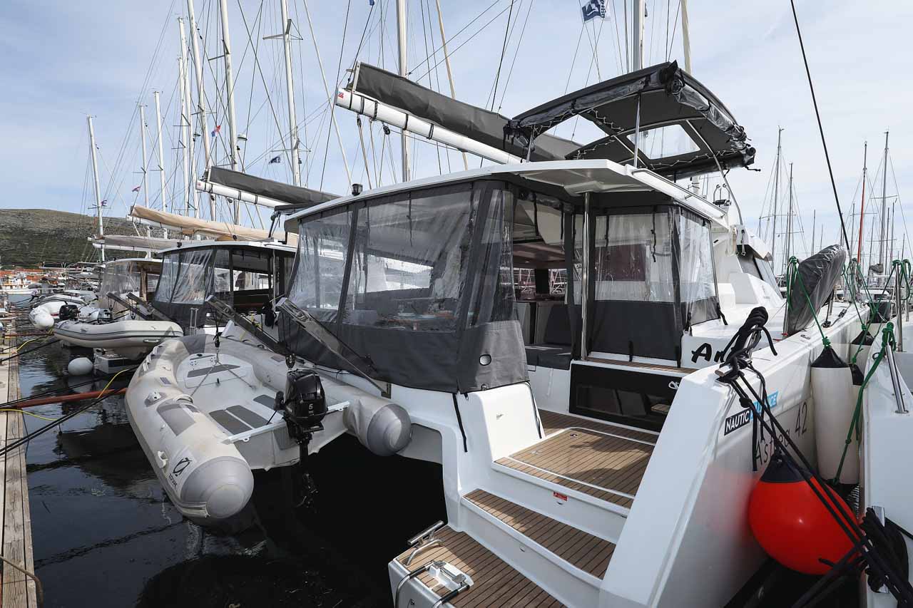 Photo #3 - Fountaine Pajot Astrea 42 - 4 + 1 cab. (Ariel) in Trogir - 36993