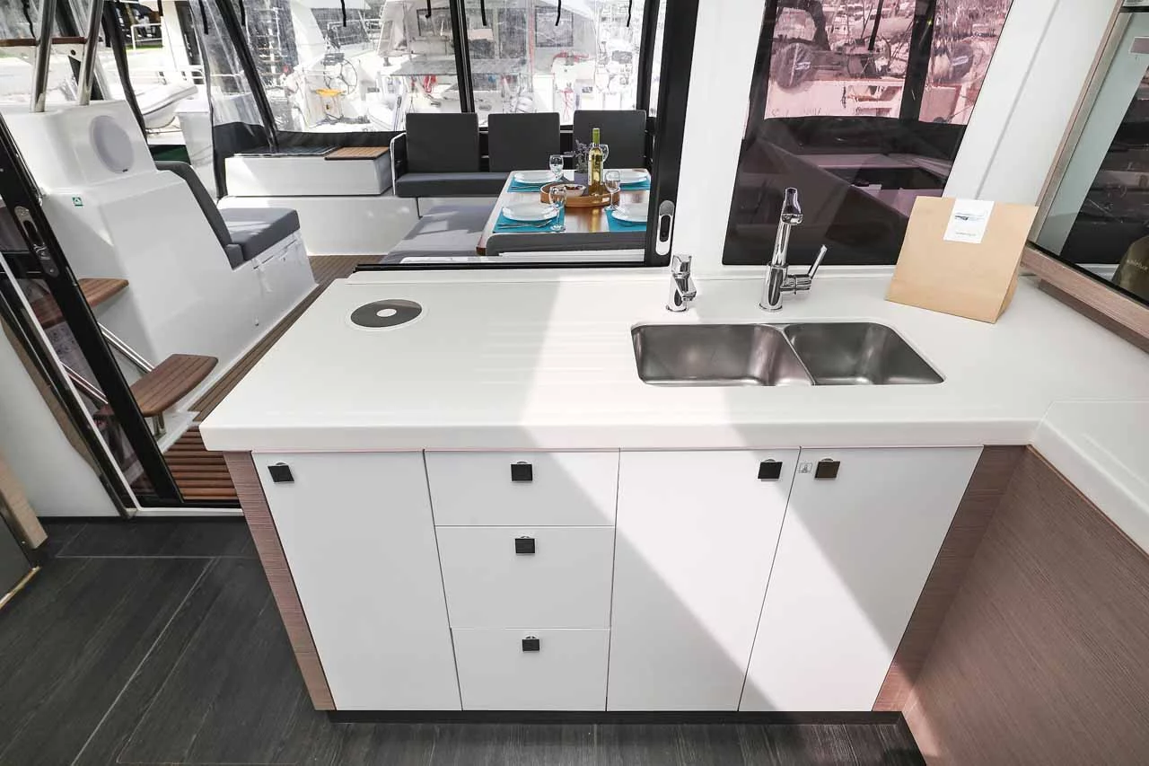 Fountaine Pajot Astrea 42 - 4 + 1 cab. (Ariel)  - 15