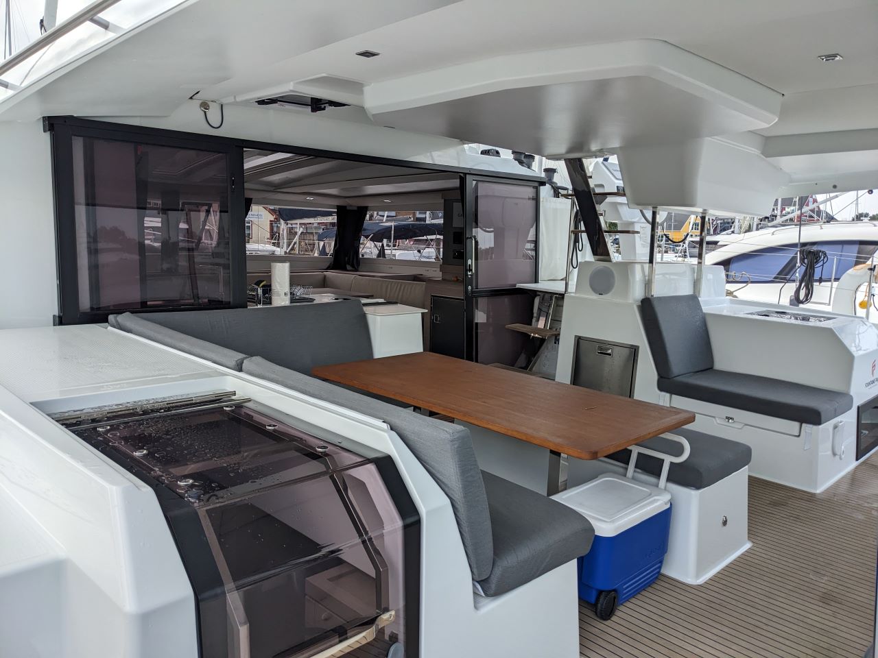 Photo #5 - Fountaine Pajot Tanna 47 - 5 cab. (Dragonfly) en Nanny Cay - 36998