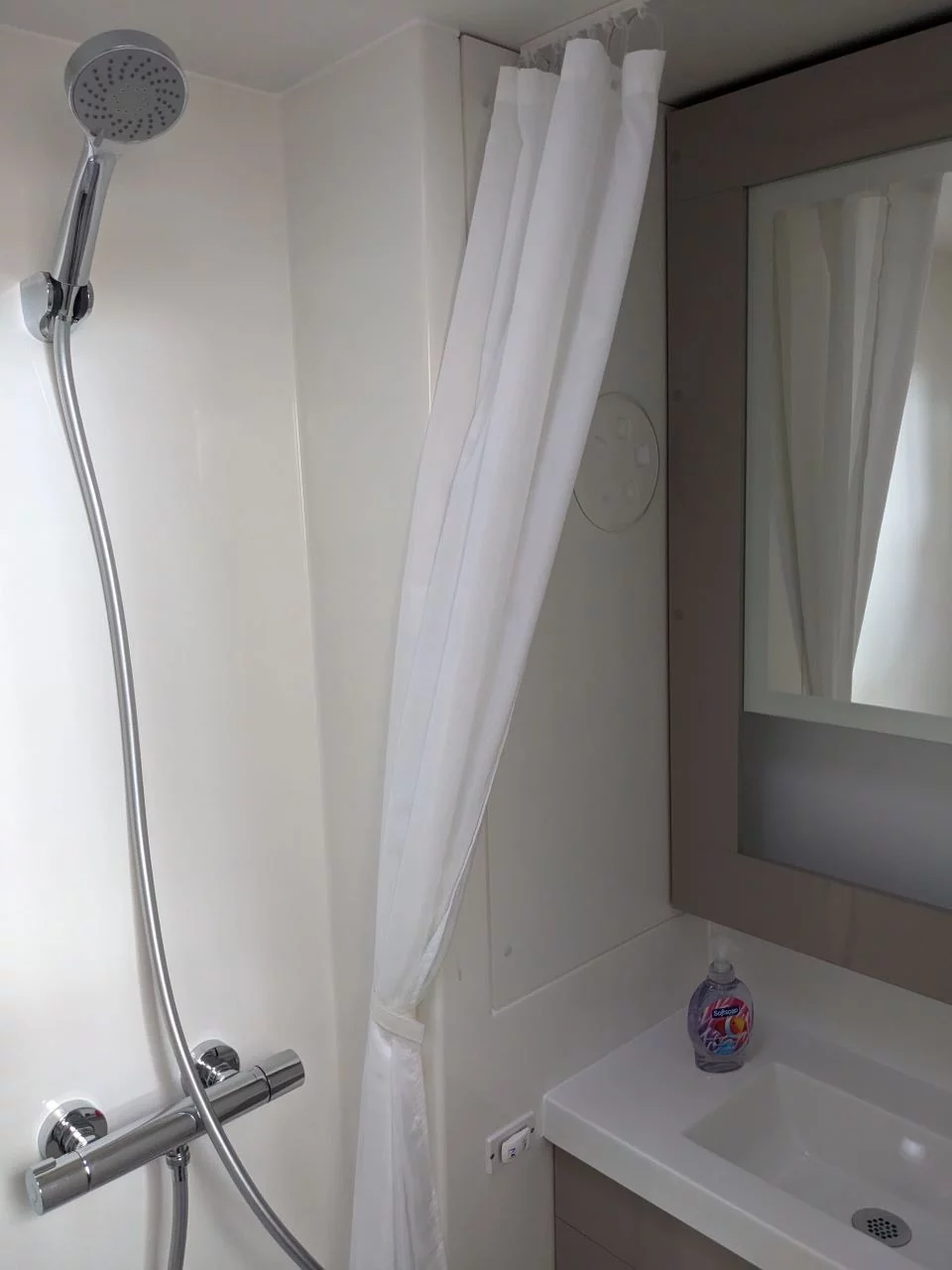 Fountaine Pajot Tanna 47 - 5 cab. (Dragonfly)  - 26