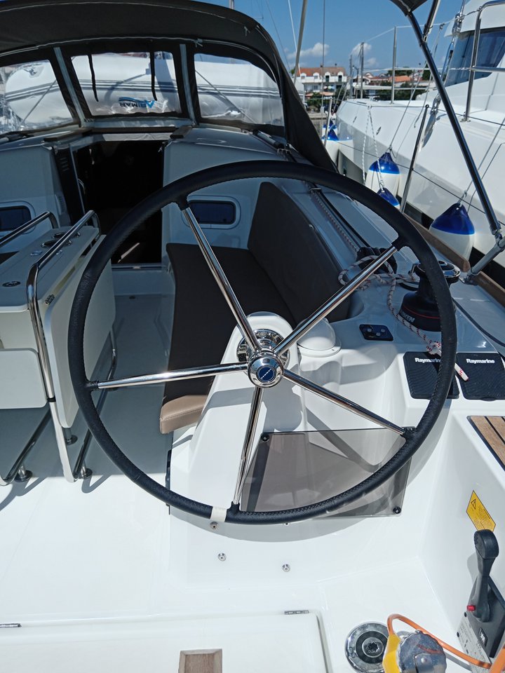 Photo #3 - Sun Odyssey 349 (Novara) in Pirovac - 37036