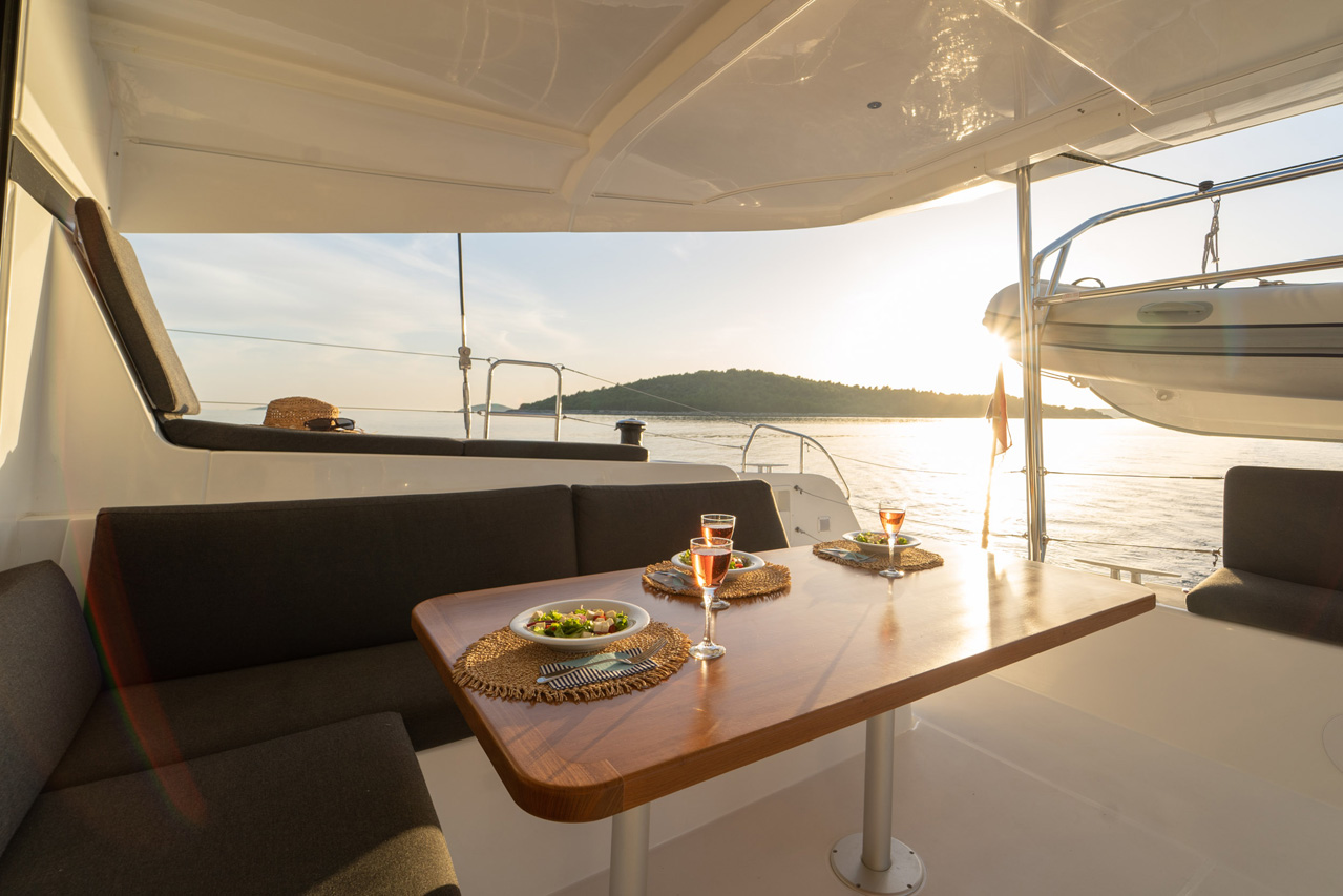 Photo #5 - Lagoon 42 OW (Woo Woo) in Sibenik - 37073
