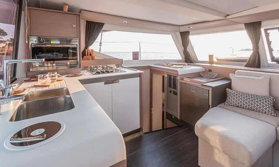 Fountaine Pajot Isla 40 - 3 + 1 cab. (MIDDEN)  - 6