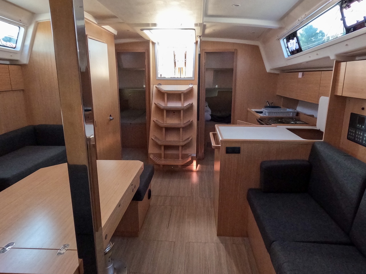 Bavaria C42 — photo 5
