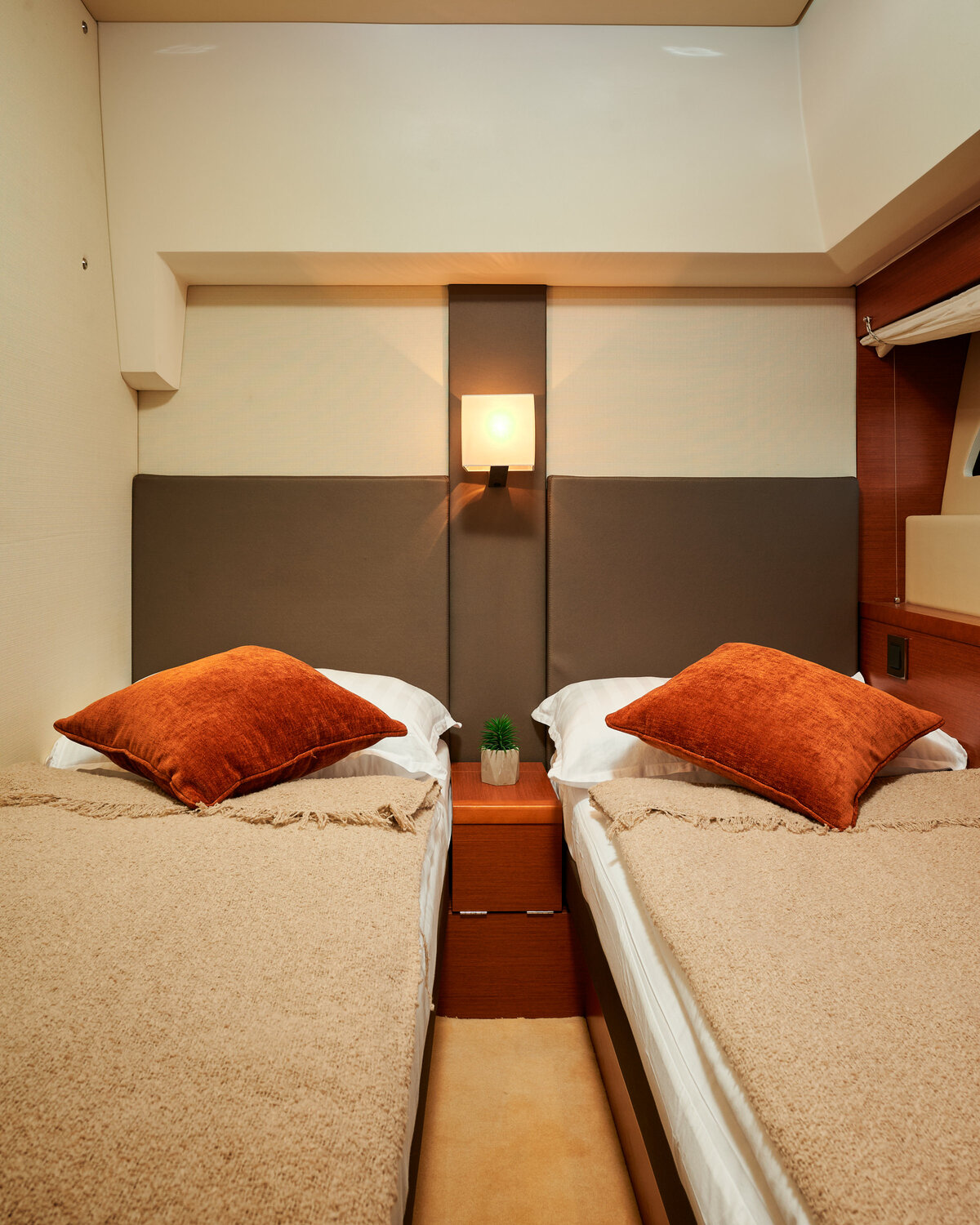 Photo #19 - Prestige 550 Flybridge (Rock) in Podstrana - 37123