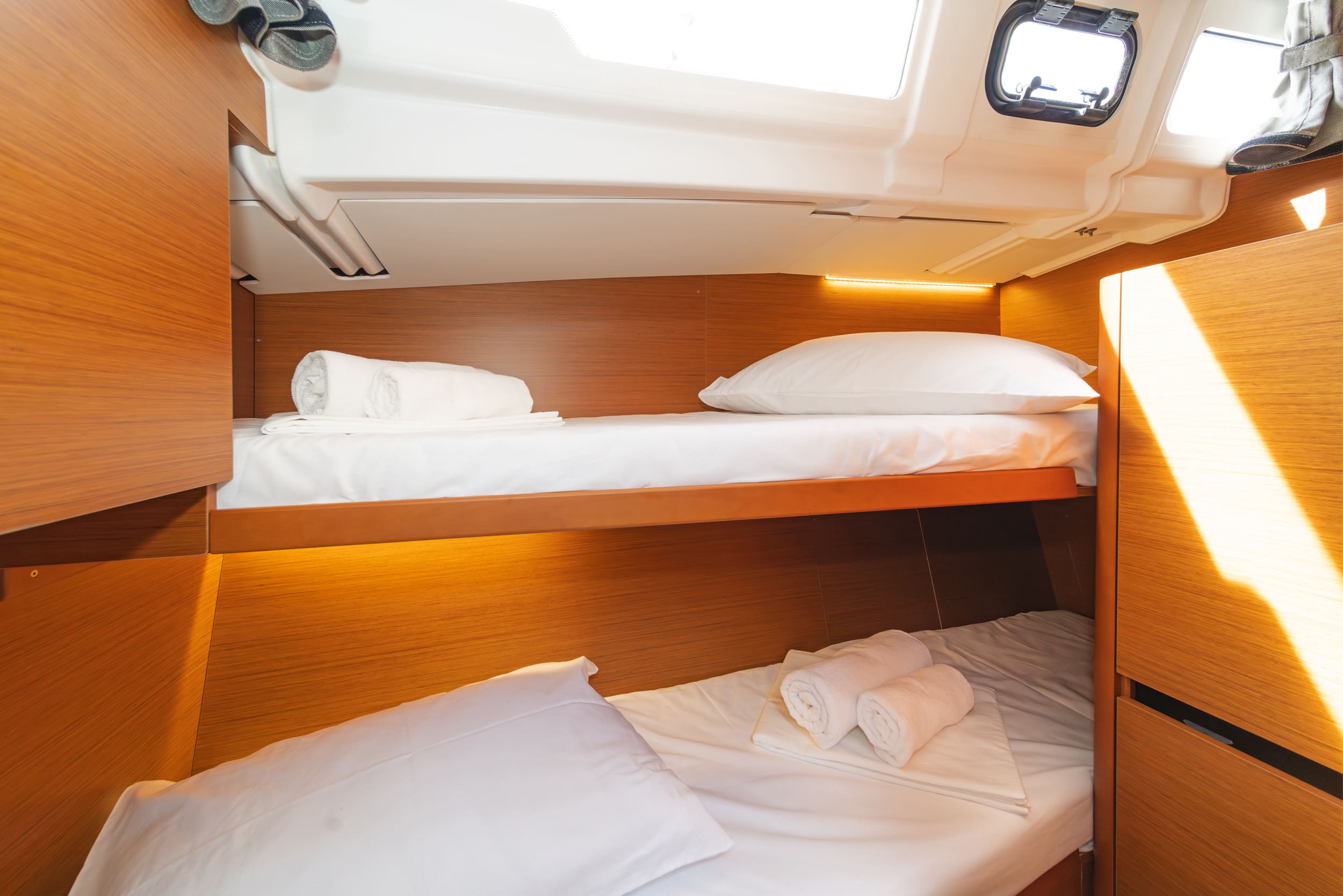 Sun Odyssey 490 - 5 + 1 cab. — photo 17