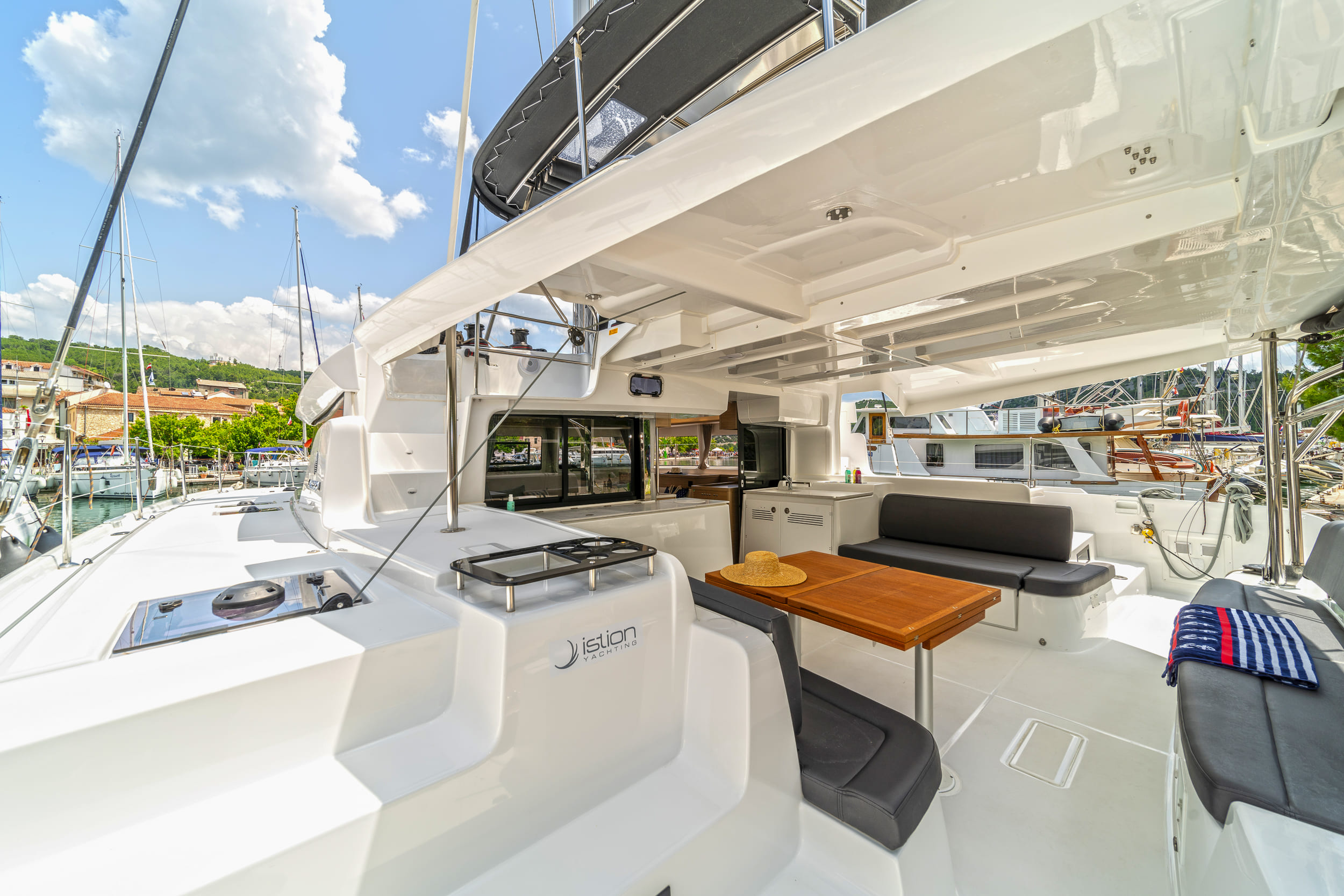 Lagoon 46 - 4 + 2 cab. — photo 4