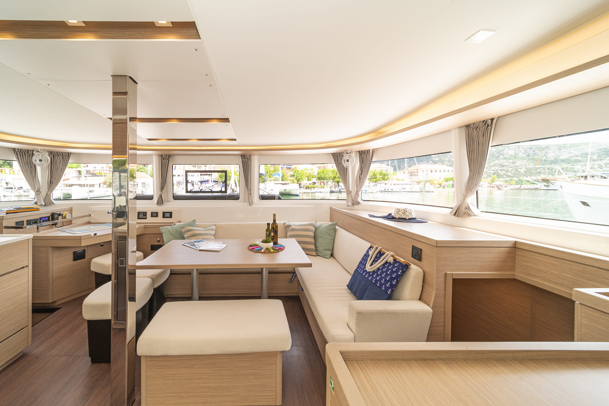 Lagoon 46 - 4 + 2 cab. — photo 13