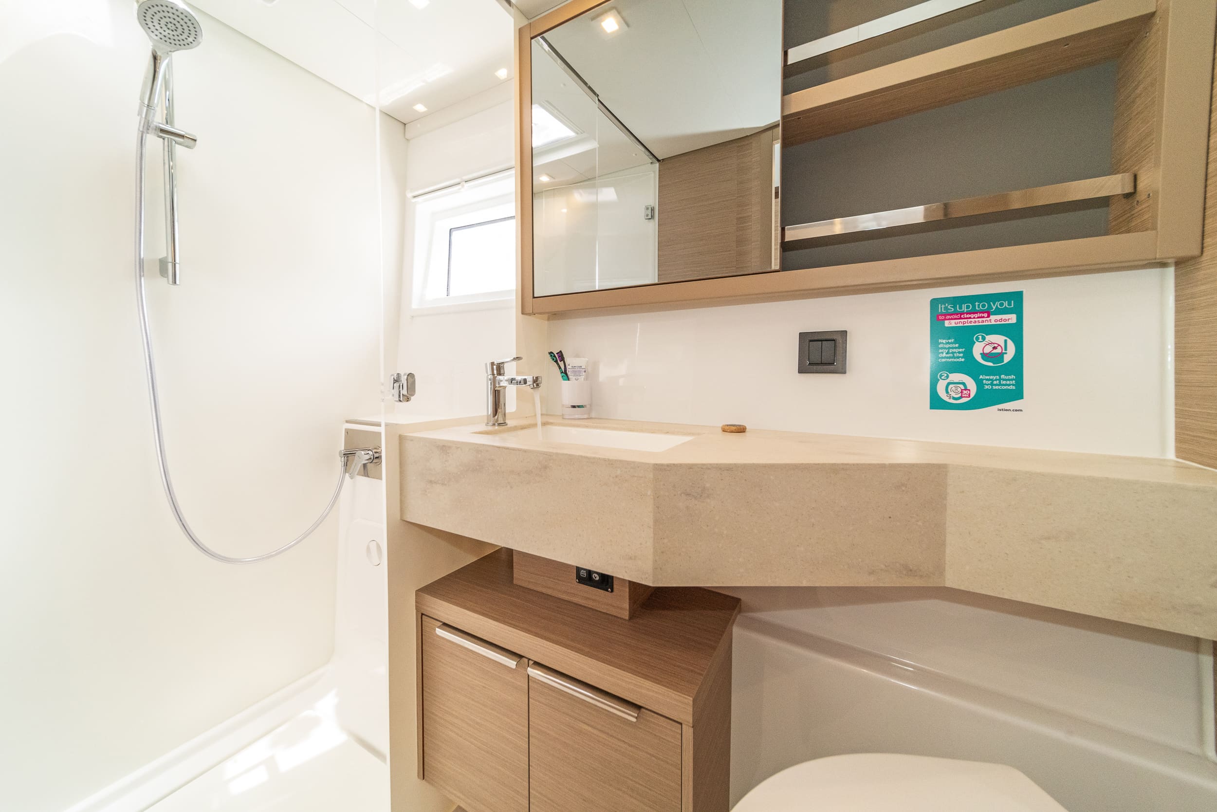 Lagoon 46 - 4 + 2 cab. — photo 18