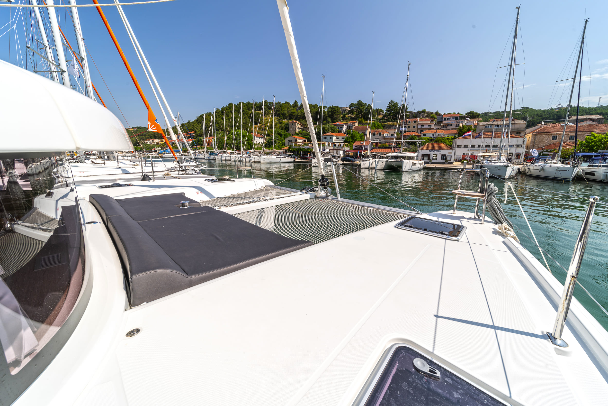 Lagoon 42 - 4 + 2 cab. — photo 7