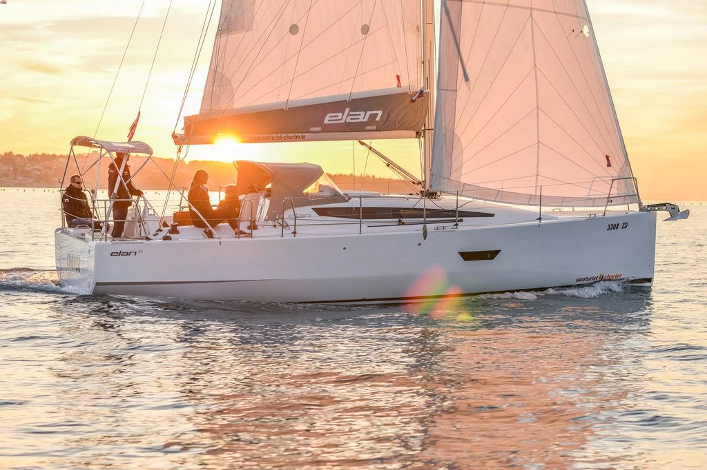 Elan E4 (Cooper)  - 3