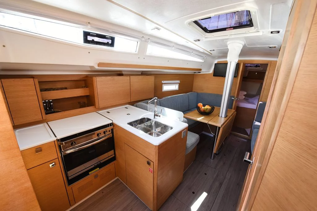 Elan E4 (Cooper)  - 12