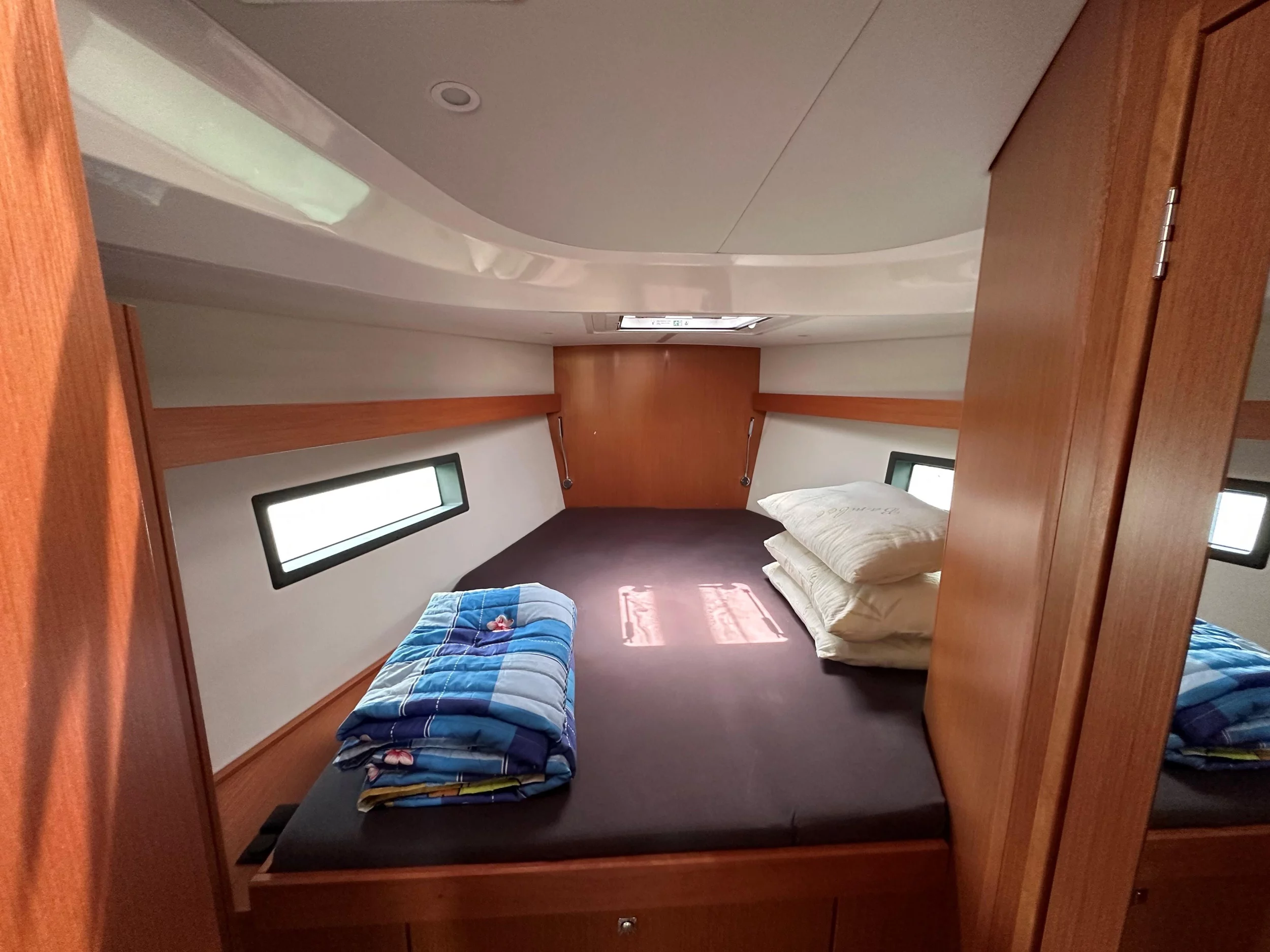 Bavaria C42 (Leopard)  - 10