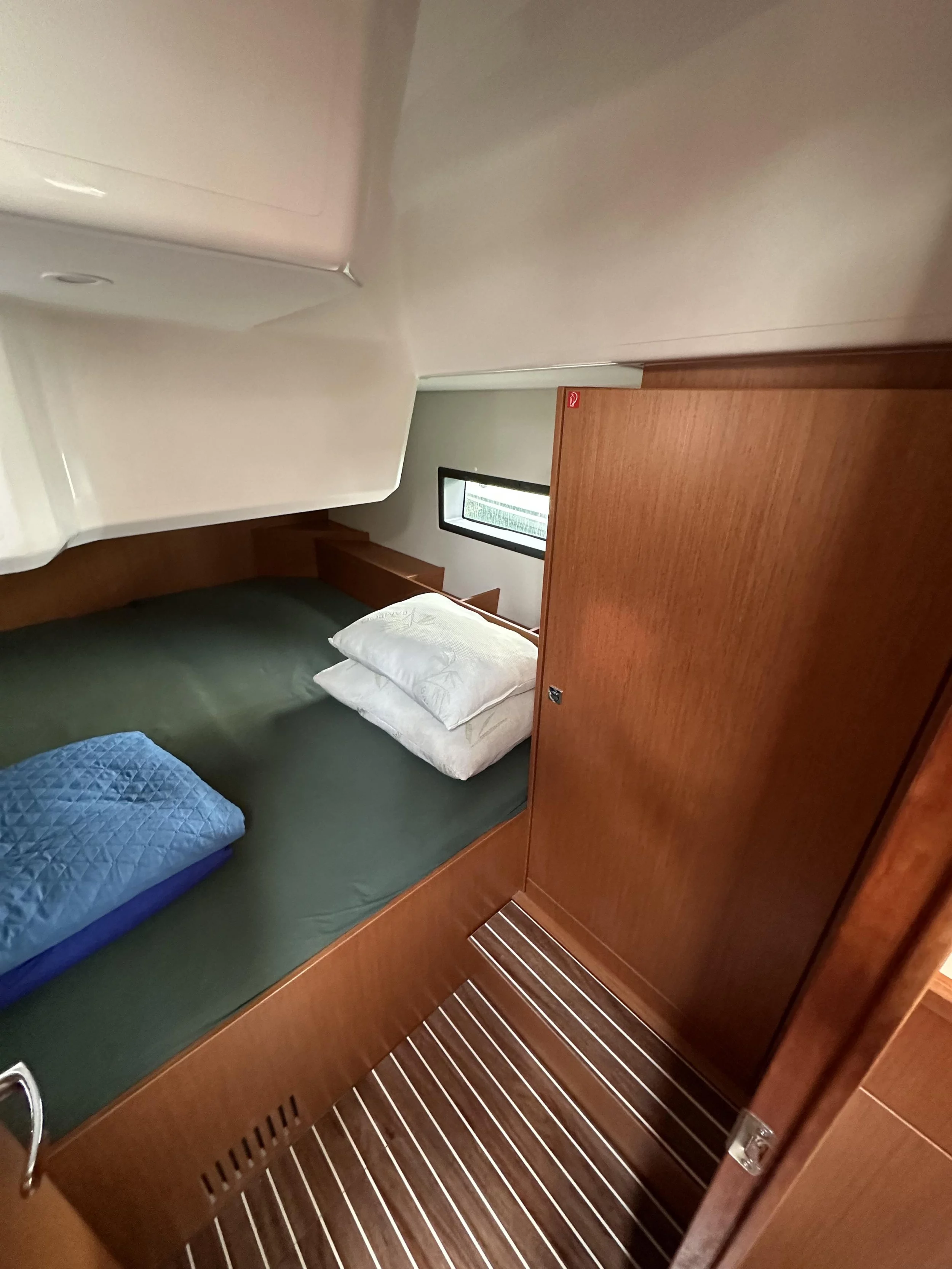 Bavaria C42 (Leopard)  - 13