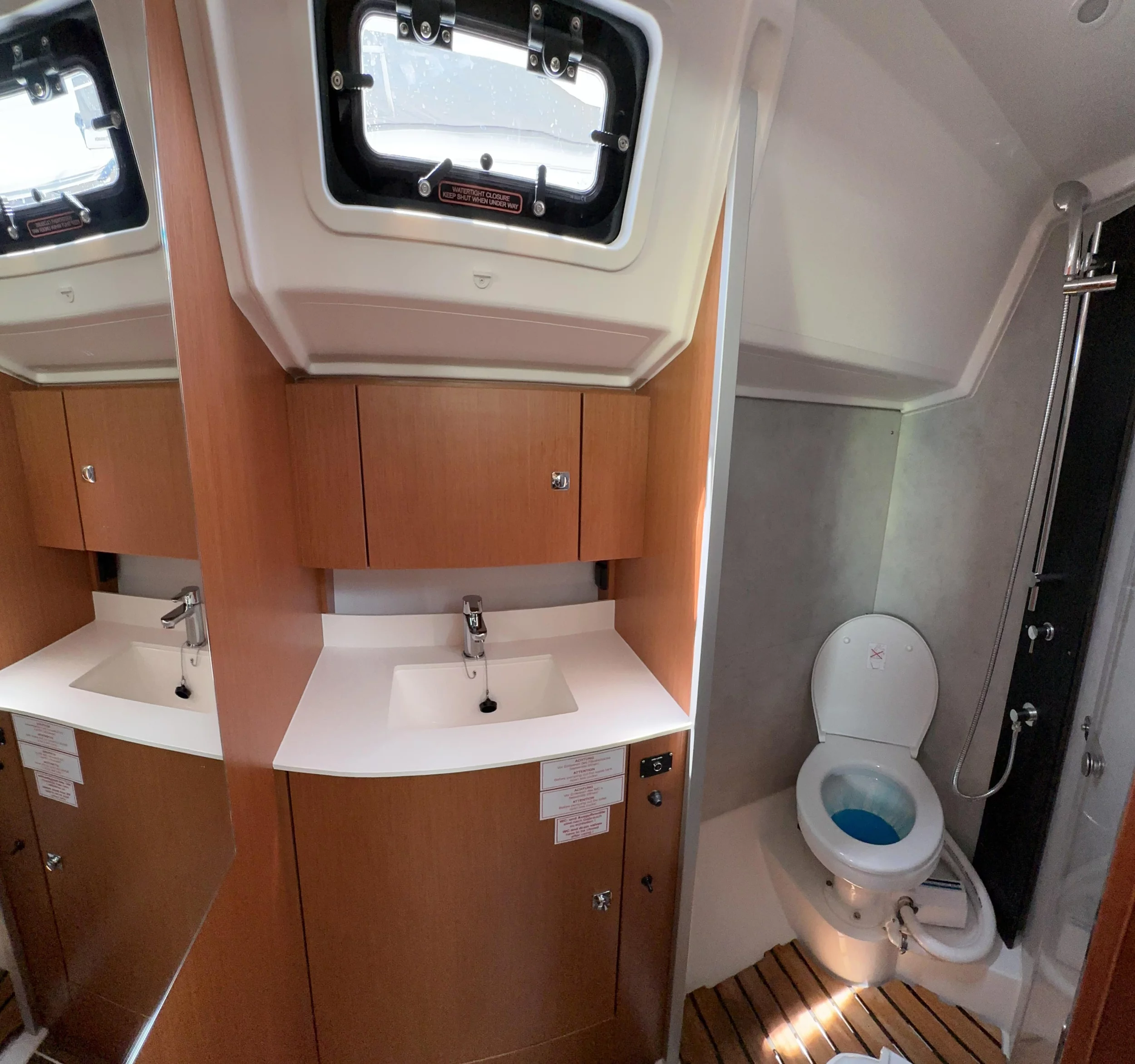 Bavaria C42 (Leopard)  - 17
