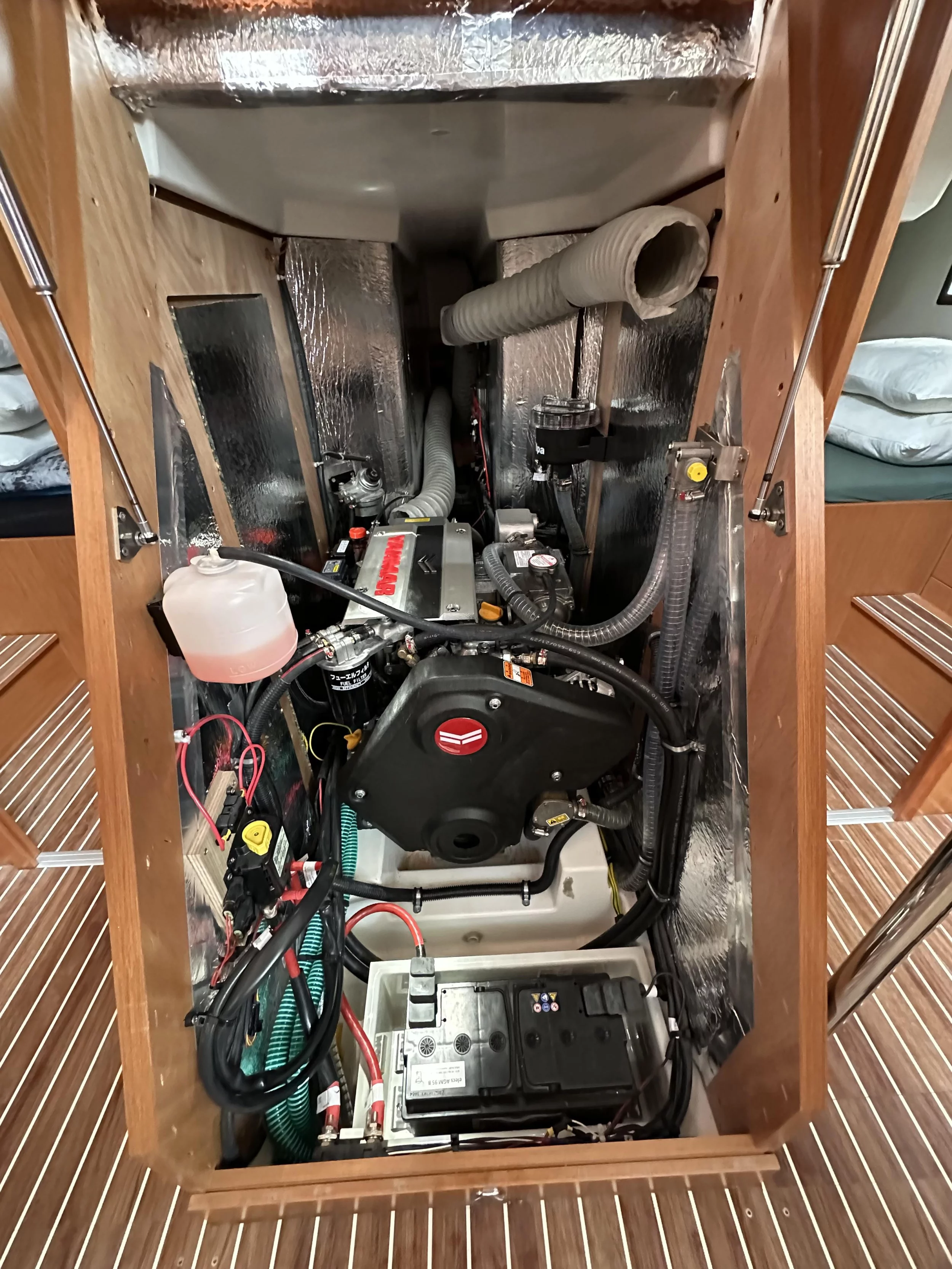 Bavaria C42 (Leopard)  - 19