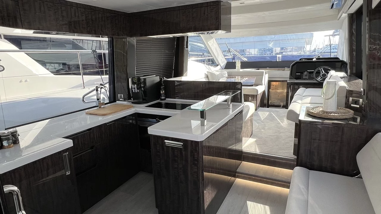 Galeon 500 Fly - 3 cab. (Champ Atlantis)  - 29