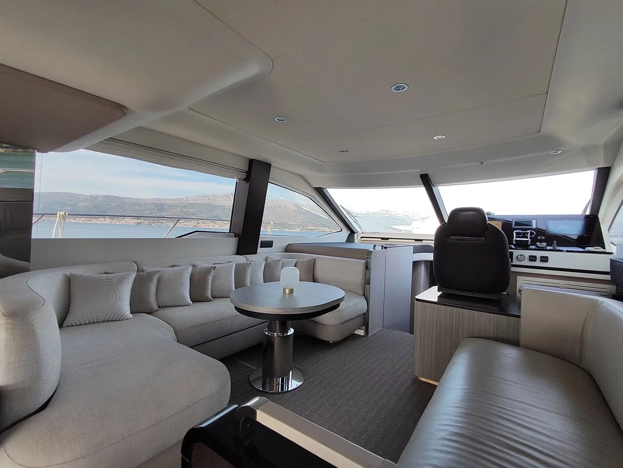 Azimut 55 Fly (Be Happy)  - 12
