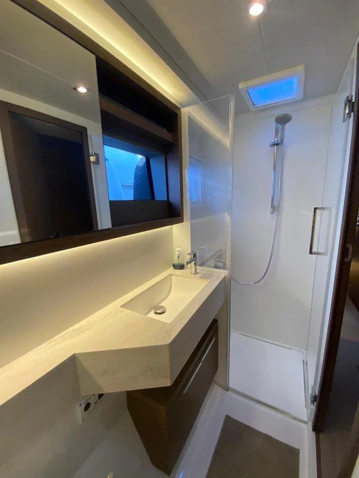 Lagoon 50 - 6 + 2 cab. (Victoria)  - 36