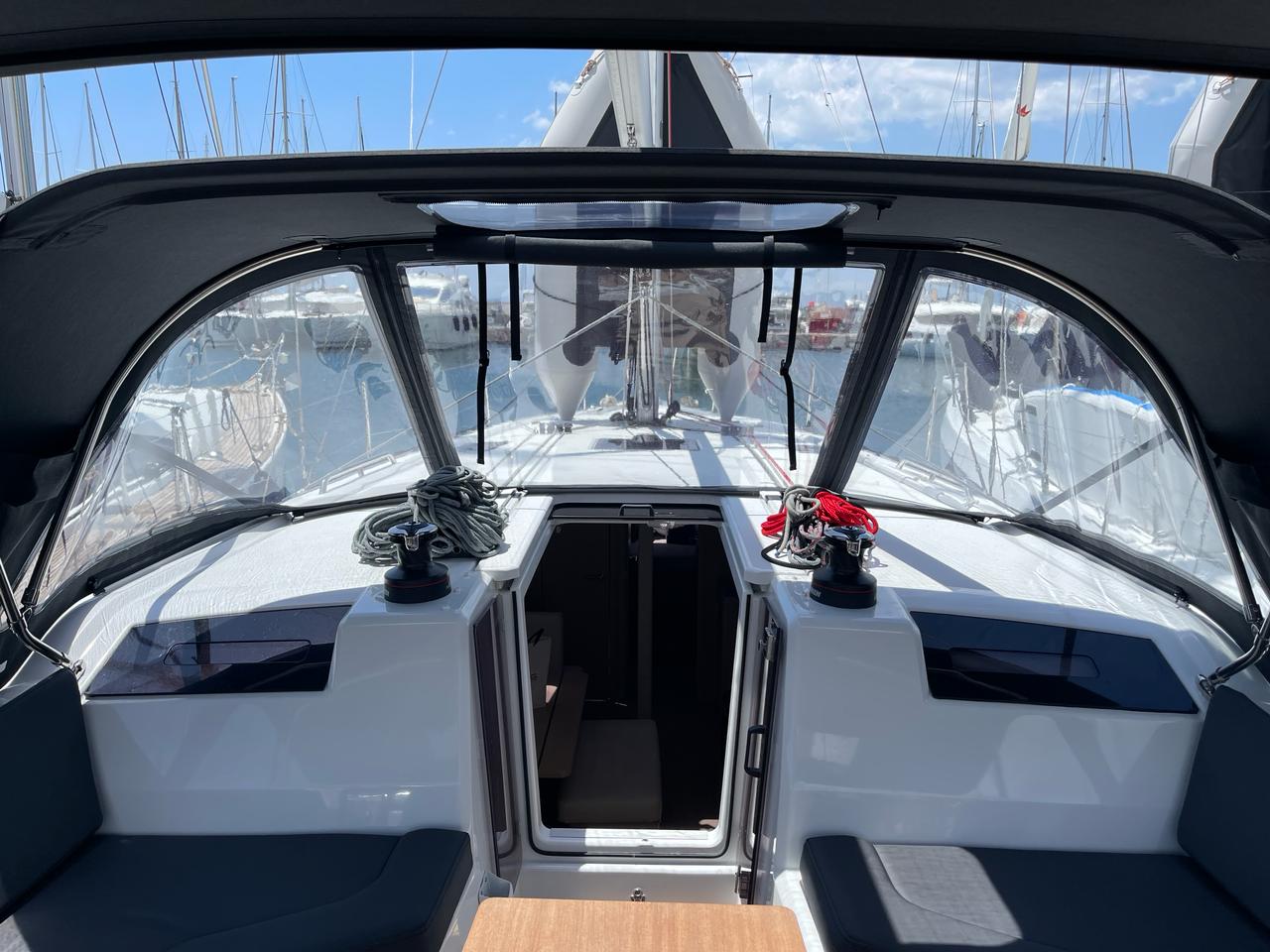 Photo #5 - Oceanis 40.1 (Neda) en Athènes - 37218