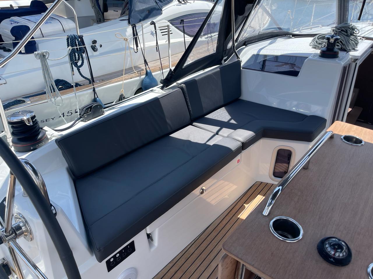 Photo #8 - Oceanis 40.1 (Neda) en Athènes - 37218