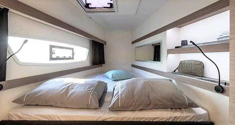 Fountaine Pajot Isla 40 - 4 + 1 cab. (Almiriki)  - 10