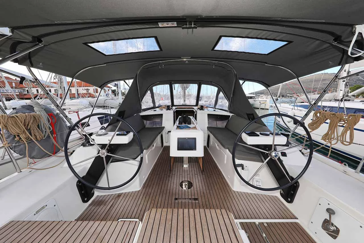 Dufour 390 (Free Spirit)  - 3
