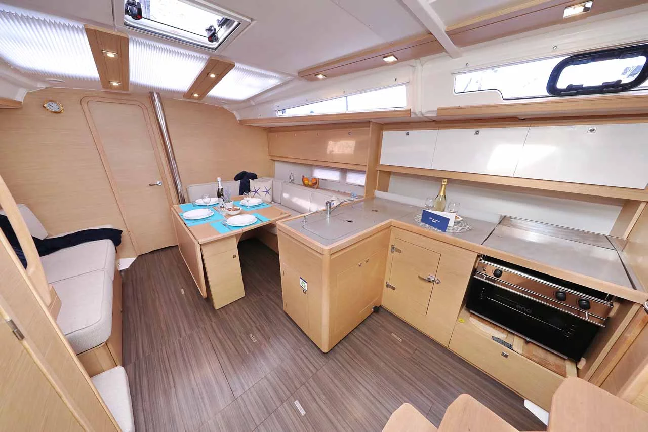 Dufour 390 (Free Spirit)  - 10