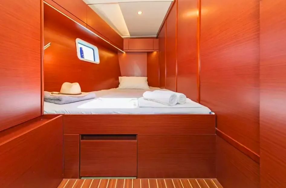 Hanse 508 - 5 + 1 cab. — photo 9