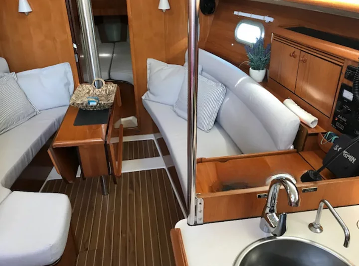 Sun Odyssey 32 (Iason)  - 3