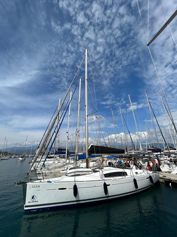 Photo #3 - Oceanis 43 Family - 4 cab. (Lilium) in Fethiye - 37444