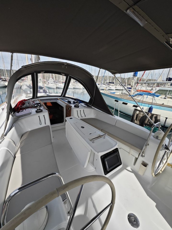 Photo #7 - Oceanis 40 (Violet) in Fethiye - 37445