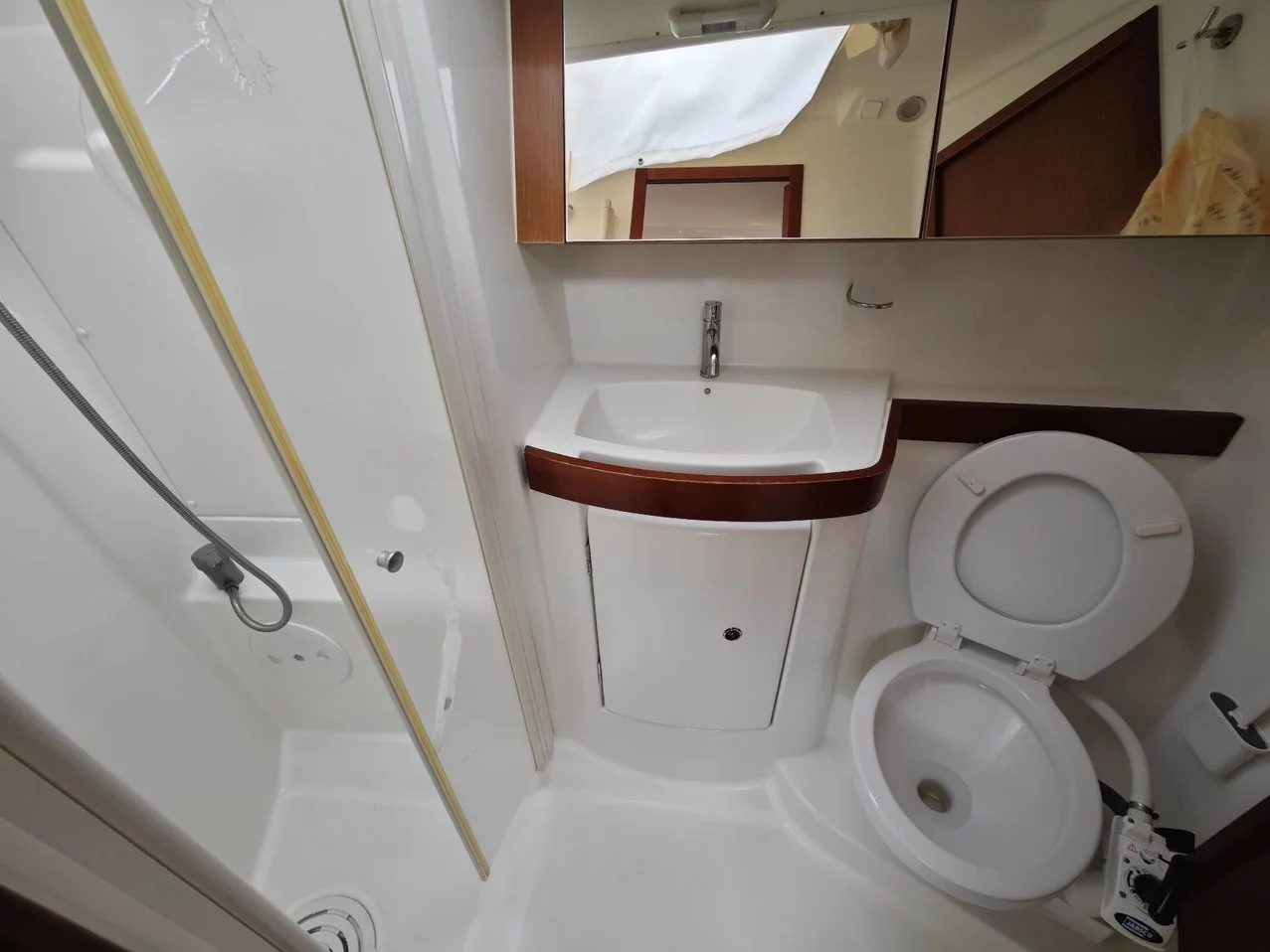 Oceanis 40 (Violet)  - 22