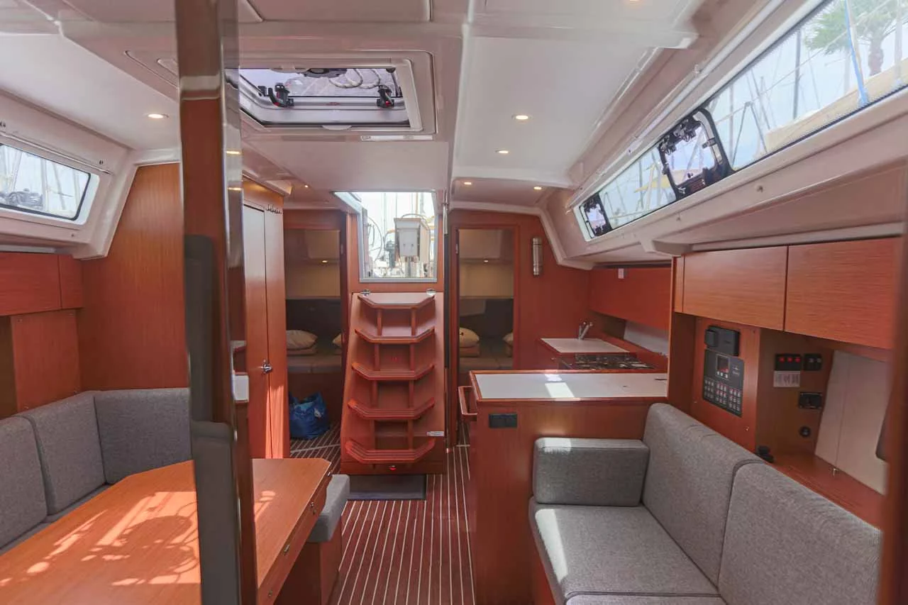 Bavaria C38 (Cloud Rider)  - 9