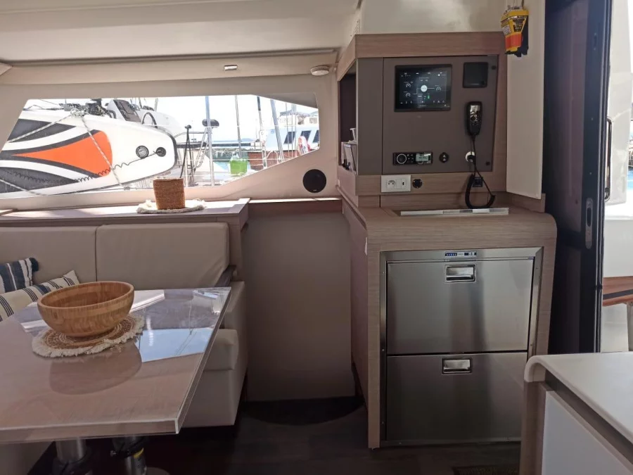Fountaine Pajot Isla 40 - 4 + 1 cab. (Almiriki)  - 11