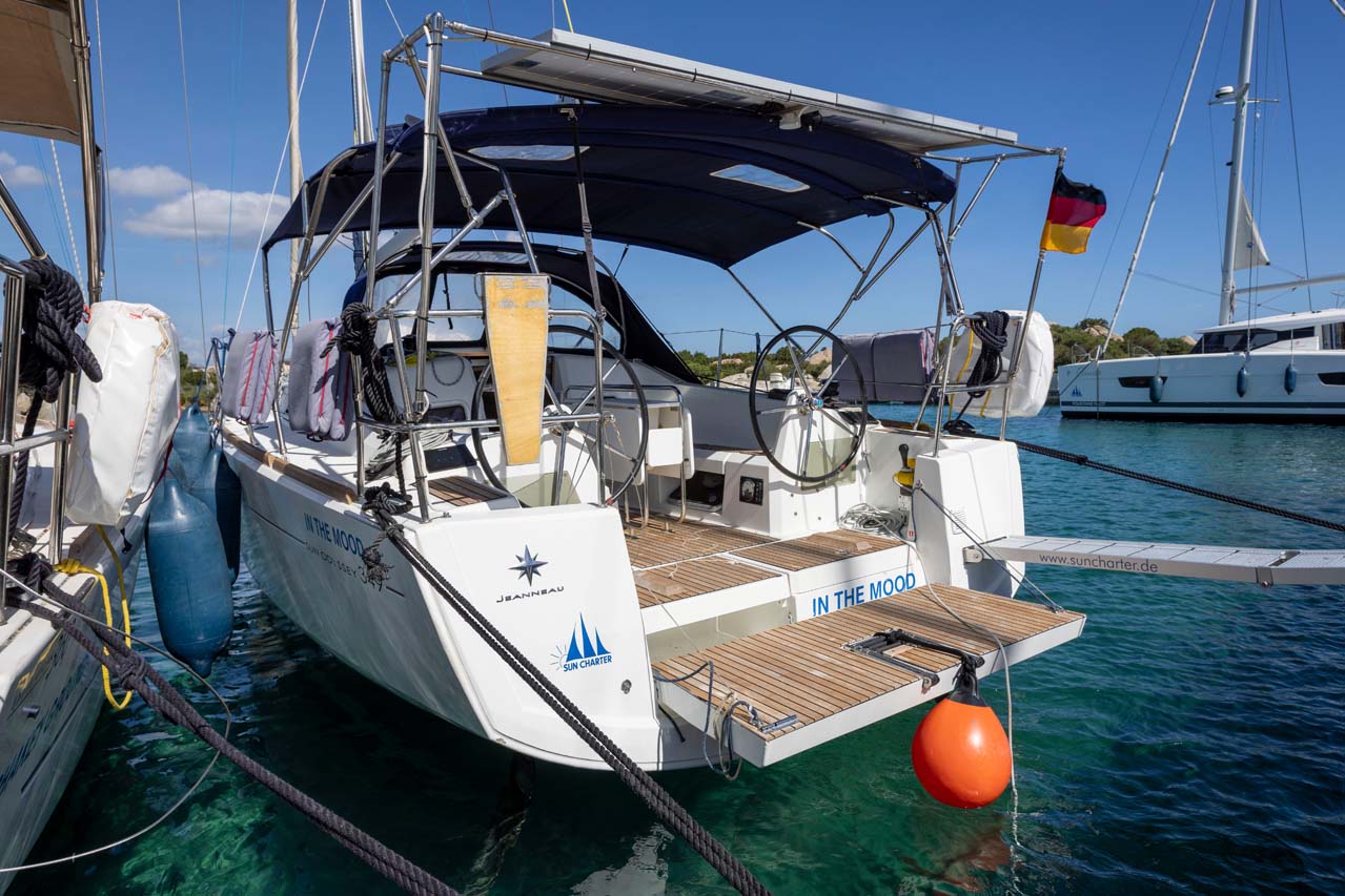 Photo #3 - Sun Odyssey 349 - 2 cab. (In The Mood) in Marina dell'Isola - 37481