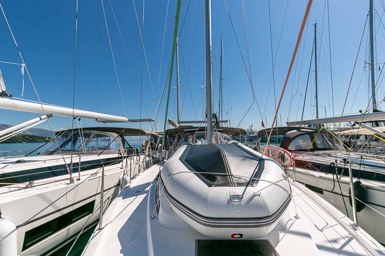 Photo #3 - Bavaria C42 (Ironic) en Lefkada - 37503