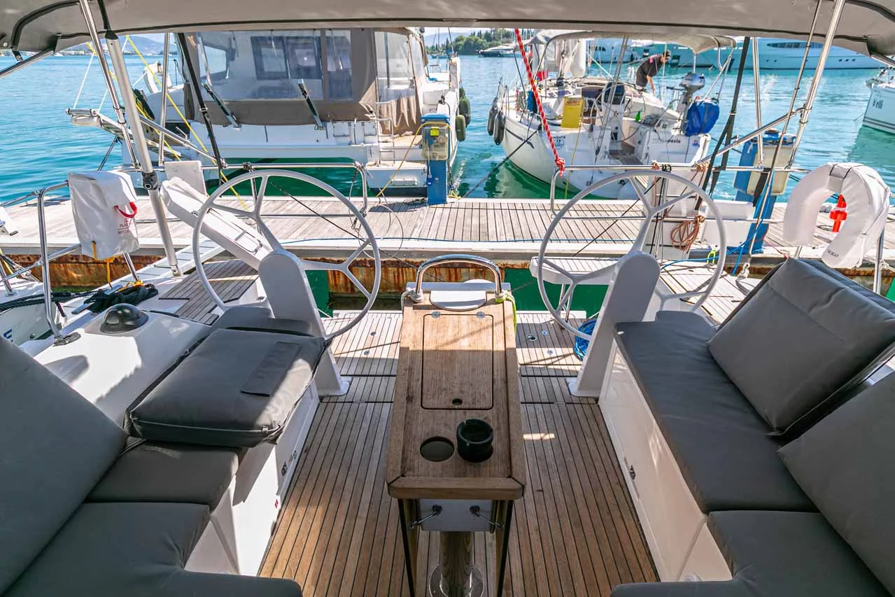 Bavaria C42 (Ironic)  - 9