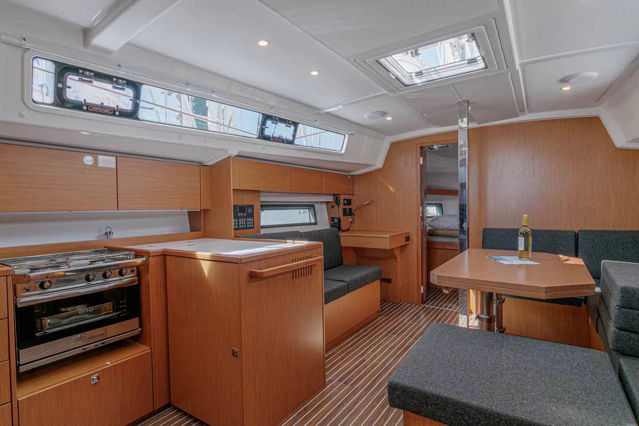 Bavaria C42 (Ironic)  - 10