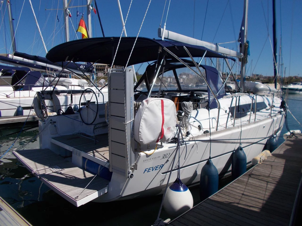 Dufour 382 GL (Fever)  - 3