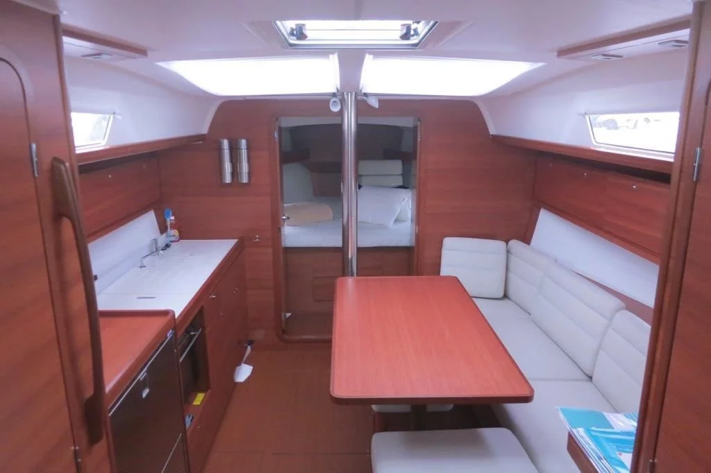 Dufour 382 GL (Fever)  - 4