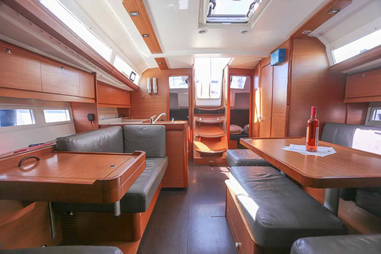 Dufour 412 (Blue Sky)  - 8