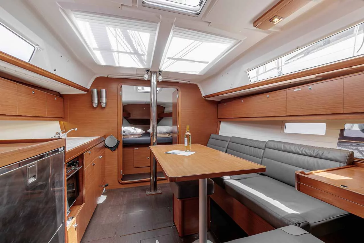 Dufour 382 GL (So What)  - 8
