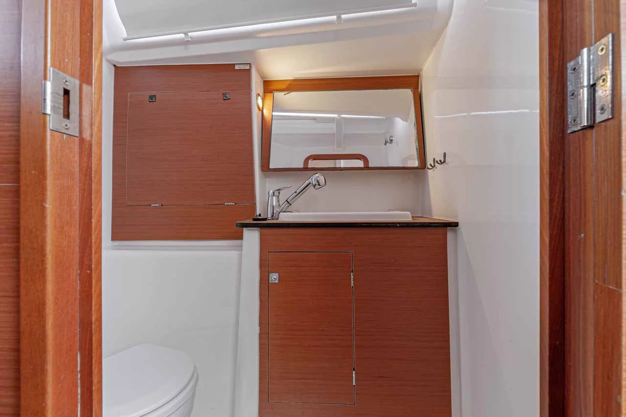 Dufour 382 GL (So What)  - 16