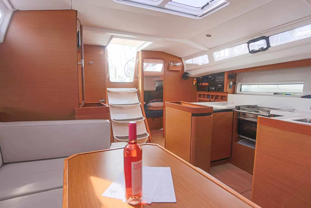 Sun Odyssey 440 (Lazy River)  - 10