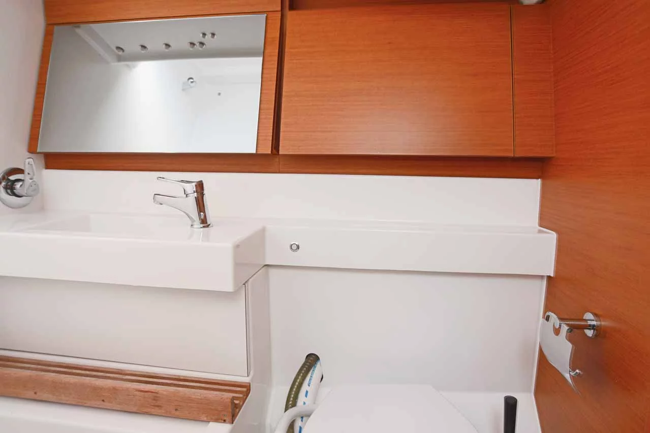 Sun Odyssey 440 (Lazy River)  - 15
