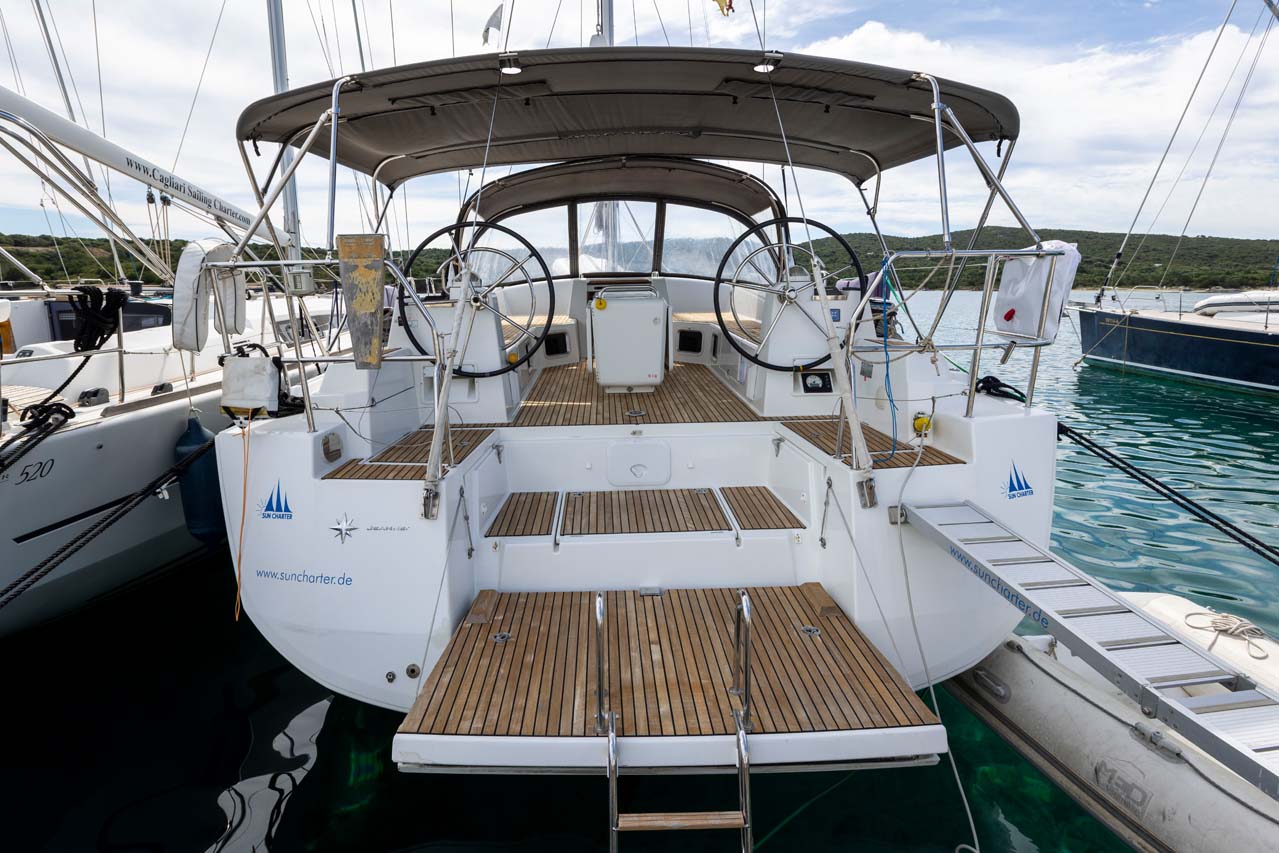 Photo #1 - Jeanneau 54 - 5 + 1 cab. (Squeeze Me) in Marina dell'Isola - 37528