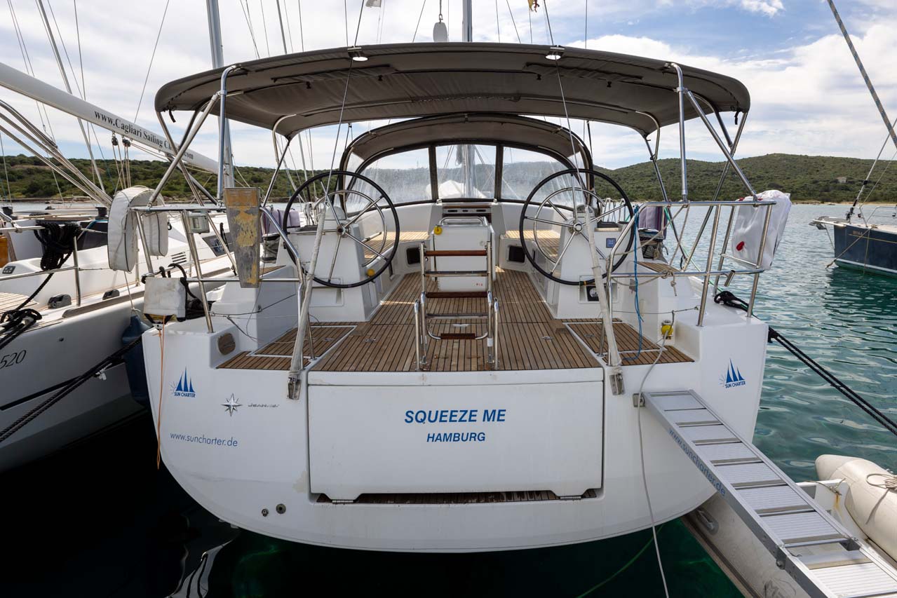 Photo #3 - Jeanneau 54 - 5 + 1 cab. (Squeeze Me) in Marina dell'Isola - 37528